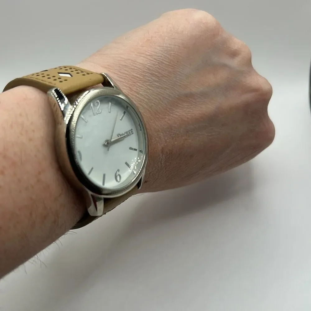 Working! Decree Ladies Large Round Face Watch
